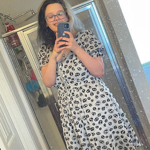 Meet your Posher, Chloe